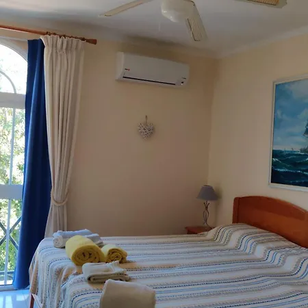 Cantinho Azul - Garden Apartment