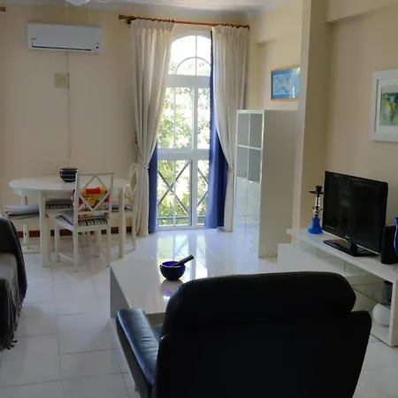 Apartment Cantinho Azul - Garden *